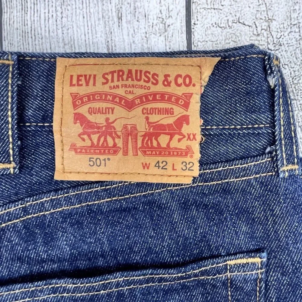 Levis 501 Original Fit Straight‎ Jeans Mens 42x32 Dark Wash Blue Cotton